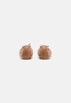 Pier One Leather - Ballerines - Cognac 11 Pier One Leather - Ballerines - Cognac -Vêtements Offres 0917b16973334ac3a046d1e114212bd0
