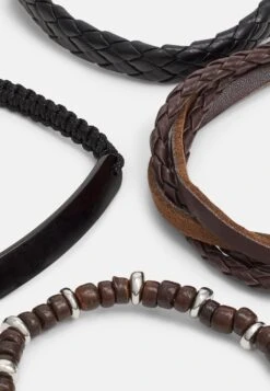 Pier One 5 Pack - Bracelet - Silver-Coloured -Vêtements Offres 0cc5c70ea86e4ffcbe05e2d3fc799769