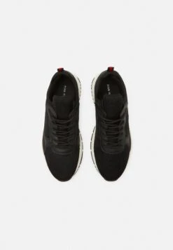 Pier One Unisex - Baskets Basses - Black/White -Vêtements Offres 1080a7dccd1b41bfb8c11eb2d0bdfeae