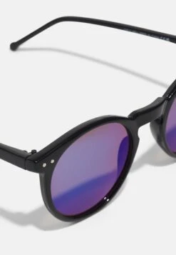 Pier One Unisex - Lunettes De Soleil - Black/Blue -Vêtements Offres 11f17cbd777a412ba39007dce293526f