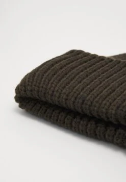 Pier One Unisex 3 Pack - Bonnet - Black/Grey/Khaki -Vêtements Offres 122ae2a604e04a33bd6c28fbbb6d2af3