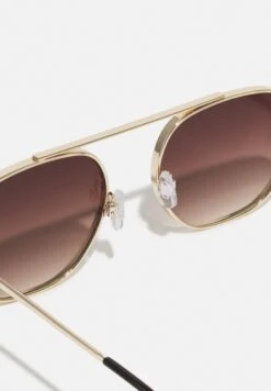 Pier One With Chain Set Unisex - Lunettes De Soleil - Brown -Vêtements Offres 17dec482534c48438c04a585cec7ab57