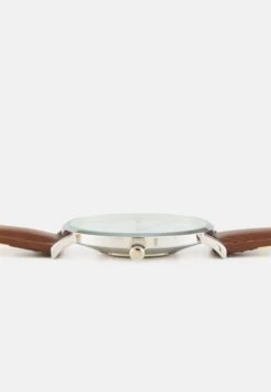 Pier One Unisex - Montre - Brown 8 Pier One Unisex - Montre - Brown -Vêtements Offres 2c8e30769a5348508c6538f4541645ad