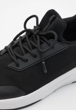 Pier One Baskets Basses - Black -Vêtements Offres 3097bb7fc7fb456582f80d6258112987