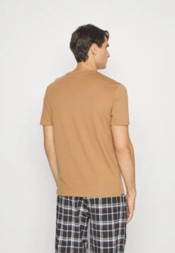 Pier One Unisex 5 Pack - T-Shirt Basique - Off-White/Tan/Orange -Vêtements Offres 39727db936ef4505b020f1e917ffe0b7