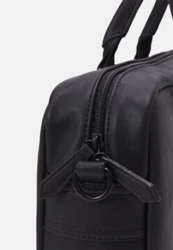 Pier One Sac Ordinateur - Black -Vêtements Offres 44abbd3f0a534cbf86947e307e4279cd