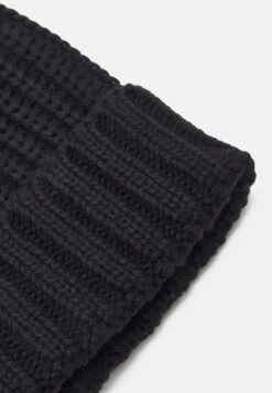 Pier One Unisex - Bonnet - Black -Vêtements Offres 4aee0262d97d46779ac79eee4e9f50a4