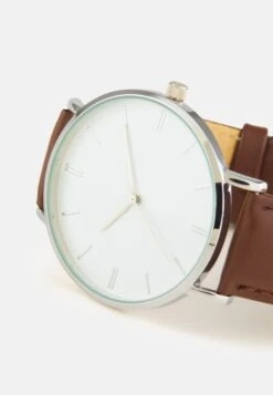 Pier One Unisex - Montre - Brown 9 Pier One Unisex - Montre - Brown -Vêtements Offres 4f1c6bbcacda485eb81e287421339e84