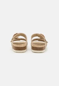 Pier One Leather - Mules - Beige 11 Pier One Leather - Mules - Beige -Vêtements Offres 5360c7abaa9e4ffeb91d653059a98728
