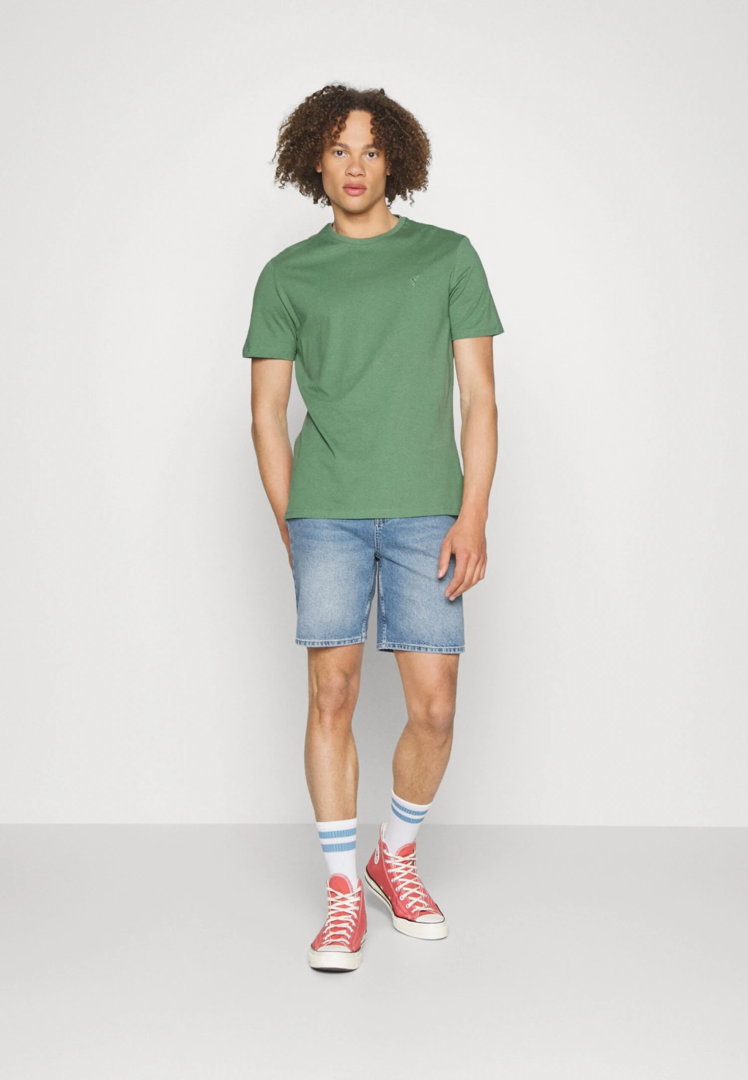 Pier One Unisex 5 Pack - T-Shirt Basique - Light Blue/Purple/White 3 Pier One Unisex 5 Pack - T-Shirt Basique - Light Blue/Purple/White