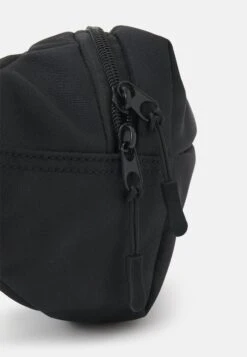 Pier One Sac Banane - Black -Vêtements Offres 5d0cfdbe6ee14ba0885aeb888b747ec9