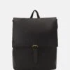 Pier One Unisex - Sac À Dos - Black -Vêtements Offres 71e2399927a6463bba06ec0dc97d0b3a