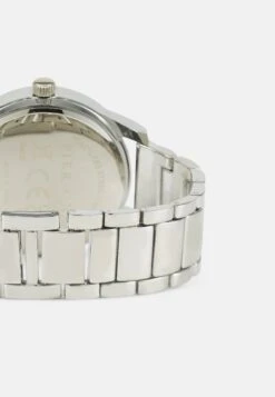 Pier One Set - Montre - Silver-Coloured -Vêtements Offres 72bbbb99430d4d8cb8ab6ed38164cad1