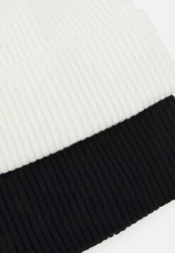 Pier One Unisex 2 Pack - Bonnet - Black/White 7 Pier One Unisex 2 Pack - Bonnet - Black/White -Vêtements Offres 93f660b00d0d40d788daffcd029cdafb