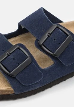 Pier One Leather Unisex - Chaussons - Dark Blue -Vêtements Offres a5a88158e25a4eb4b3e59dc262861c25