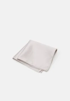 Pier One Set - Autres Accessoires - Silver 10 Pier One Set - Autres Accessoires - Silver -Vêtements Offres ac188c39a46c41b28b7968f88d050584