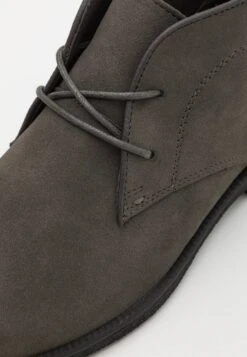 Pier One Unisex - Chaussures À Lacets - Grey -Vêtements Offres b251e44b3e5a412c95b96877ca3c165d