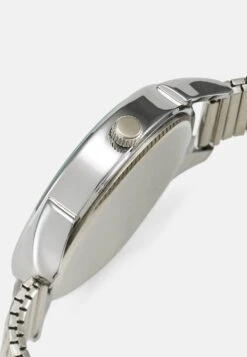 Pier One Montre - Silver-Coloured -Vêtements Offres ba15943ab9fb42e0a60b0c7549c60f67