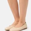 Pier One Leather - Ballerines - Beige 1 Pier One Leather - Ballerines - Beige -Vêtements Offres c021b4978878416f8d54a40fc163b685