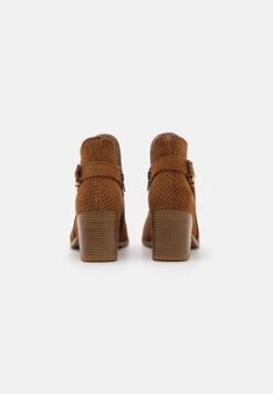 Pier One Leather - Bottines - Cognac -Vêtements Offres c03d7a9a89884977aa44a489c45d44a8