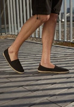 Pier One Rena Espadrille Unisex - Espadrilles - Black 11 Pier One Rena Espadrille Unisex - Espadrilles - Black -Vêtements Offres cb806f944ebf47a1be125d225ca7178e