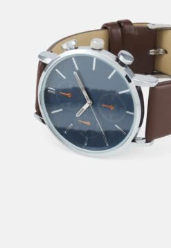 Pier One Set - Montre - Cognac -Vêtements Offres d8eb40e413044f2f9977295a8557790d