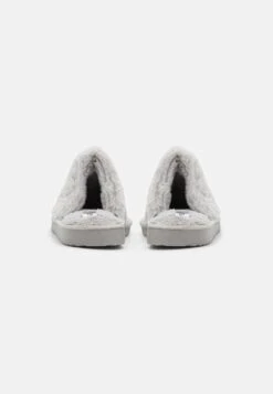 Pier One Chaussons - Grey 11 Pier One Chaussons - Grey -Vêtements Offres daf66ecaea0e4074b41fb5ad134105b1