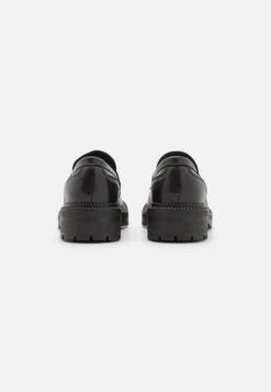 Pier One Leather - Mocassins - Black -Vêtements Offres df66e0617f5f4c5c94ca15df145e4067