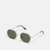 Pier One Unisex - Lunettes De Soleil - Green -Vêtements Offres e49a9ea045c143b680e8593f3faf198b